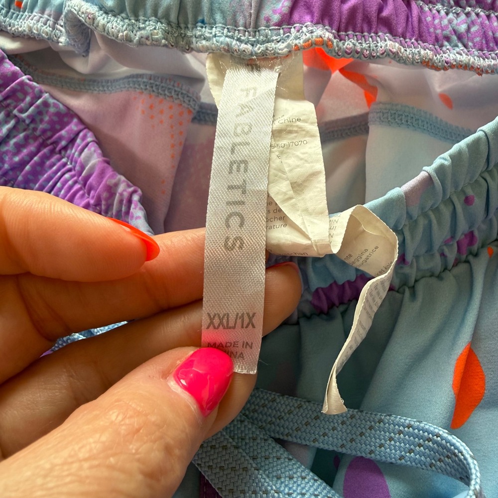 Fabletics x Graffitipop Womens XXL/1X Purple Paint Splatter Running Shorts 3in - Picture 4 of 9